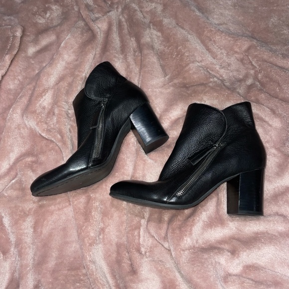 Midas Ankle Boots - Picture 2 of 5